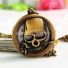 Christmas Gifts Skull Pocket Watch Quartz Gualian Watch Gift Table 1