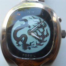 Fossil Man's Watch With Dragon Dial.jr-8097