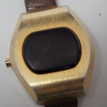 Vintage Ladies 1970s Pulsar Style Led Digital Watch