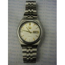 Vintage Seiko 5 Automatic Water Resistant Watch 17Jewels Mens Watch - Metal - Silver - 5