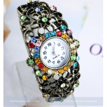 Fashion Luxury Womens Ladies Delicacy Crystal Bracelet Quartz Watches Gifts