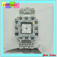 Latest Porpular Style Women Watch Quartz Wrist Watches Rhinestone An