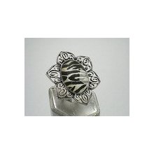 Silvertone Animal Zebra Print Texture Flower Stone Stretch Ring (1-sz)