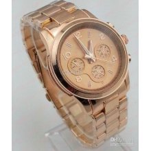 Luxury Classic Watch No Diamond Fashion Metal Men Woman Quartz Mecha