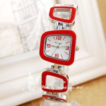 Ol Style Geometrical Bracelet Design Band Quartz Women's Watch White