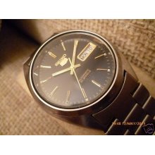 Seiko 5 - Vintage Japanese Wristwatch