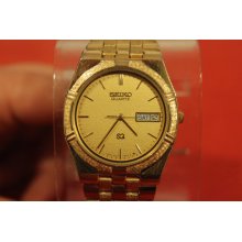 SEIKO Quartz Golden Color Luxurious Men's Watch w/Date