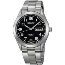 Seiko SGG711 Seiko Mns Day/Date display at 3 Oclock Bracelet has deployment clasp Screw-in caseback