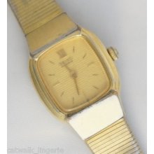 Seiko Vintage Quartz Women's Gold Tone 2y00-5a59 Watch Gold Tone Dial