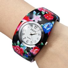 Style Women's Rose Alloy Analog Quartz Bracelet Watch (Multi-Colored)