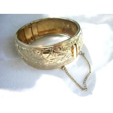 Vintage Bohemian - Gypsy - Hinged Bangle - Gold Tone - Embossed Metal - Acorn & Leaves