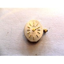 Vintage Geneve Quartz 5j Battery Powered Watch Movement Oval Dial