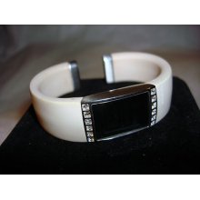 Ladies Here Is A Beautiful Starck By Fossil, Its A White Bangle Type, Ph-1106