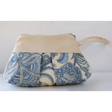 Blue and Cream Pleated Linen Wristlet