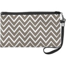 Brown gray whimsical zigzag chevron pattern Wristlet Purse