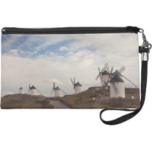 Consuegra, antique La Mancha windmills 4 Wristlet Purse