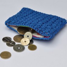 Crocheted purse - blue