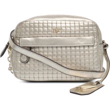 DIANE VON FURSTENBERG - Milo quilted bag.