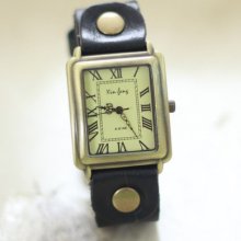 Elegant Woman Quartz Watch 4 Color Classic Strap Roma Number Dial