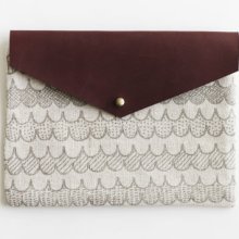 Envelope Pouch - gray scallop