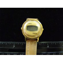 Estate Vintage Wrist Watch Untested Sold As Is Gold Colored Timex Ssq Lcd 8