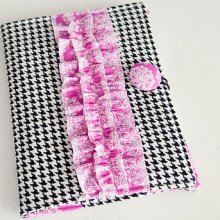 Houndstooth Ipad 1 and 2 Cover- Ready to Ship ON SALE Orig 46