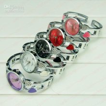 Luxury Women`s Quartz Watch Fashion Xh-632 Heart Shape Stainless Ste