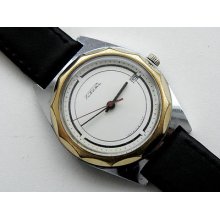 Men`s Elegant Raketa Watch Gorgeous Case Calendar Date Soviet Russian Empire