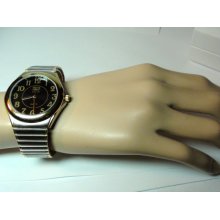 Men Waltham Prestige Watch Vintage Gold Plated Onyx dial Working and New Battery Excellent condition Large Wrist