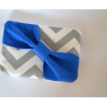 Set of 10 Bridesmaids Clutch Bridesmaid Pouch Bridal Clutch Bridal Accessories Makeup Case Zippered Grey & White Chevron with Royal Blue Bow