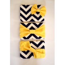 Set of 5 Bridesmaids Clutch Bridesmaid Pouch Bridal Clutch Bridal Accessories Cosmetic Case Zippered Navy & White Chevron with Yellow Bow