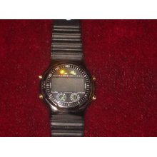 Shye Mens Digital Wristwatch Water Resistant Used