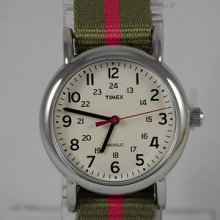 T2n917 Timex Weekender Slip Though Mid Size Olive Green Strap Indiglo T2n917kw