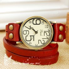 Unique Genuine Leather Long Botton Strap Round Dial Quartz Men's Watch Bt4741