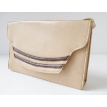 Vintage 60s Camel Brown Leather Look Clutch Shoulder Bag